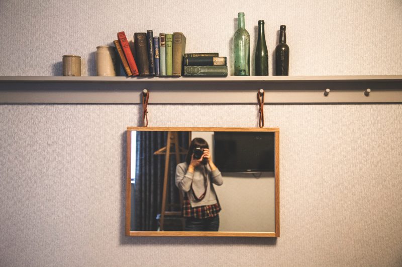 カメラ女子必見 棚を使ったオシャレな写真の飾り方アイデア Arinko Log